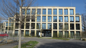 Planungskonzept der Bürogebäude mit Tiefgarageneinfahrt, Visualisierung KSV GmbH
